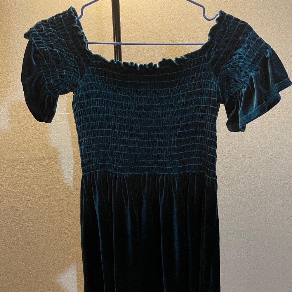 Urban Outfitters Green Velvet Off Shoulder Dress M